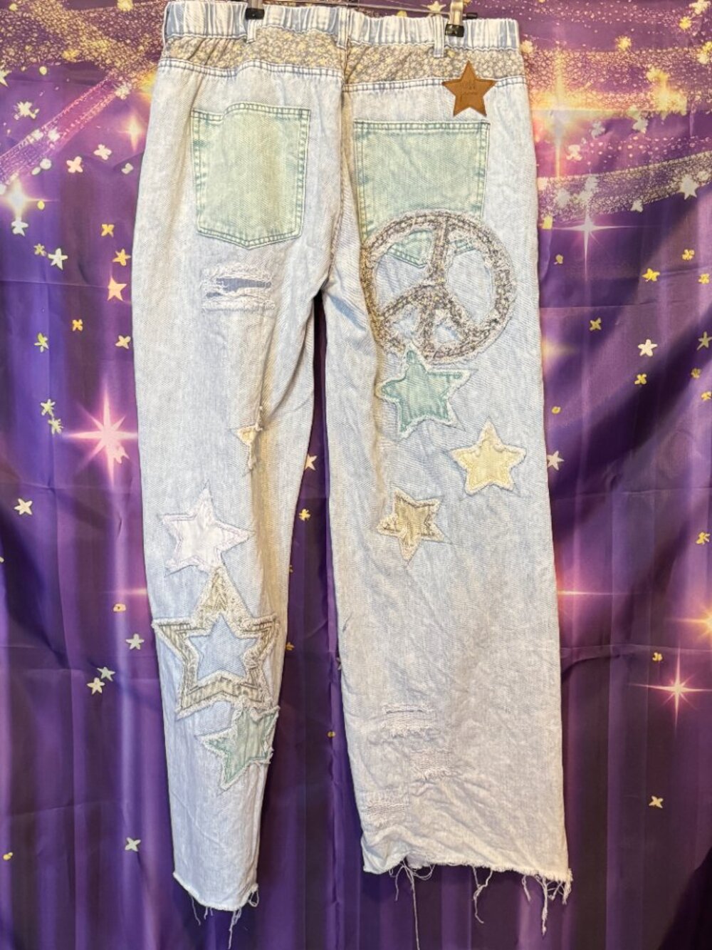 Oli & Hali - Mineral Wash Wide Leg Jeans with Star Patchwork Detail - Light Wash - Picture 5 of 10